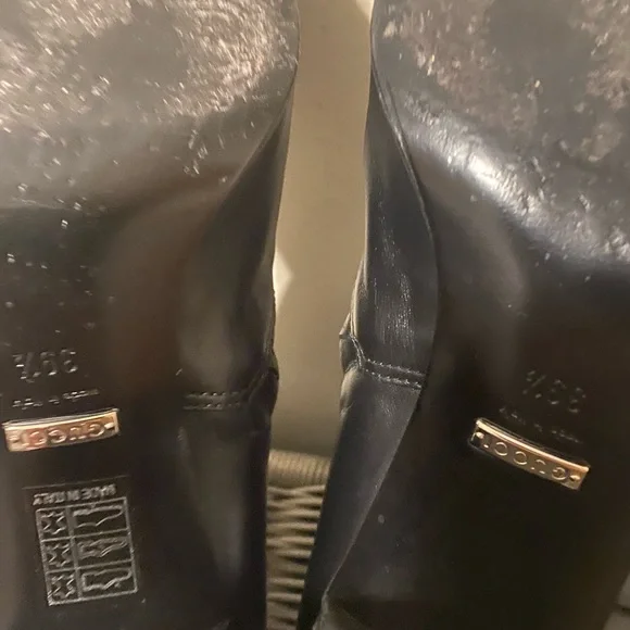 Womens. Gucci black leather boots - Picture 7 of 11